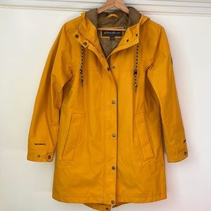 Eddie Bauer raincoat